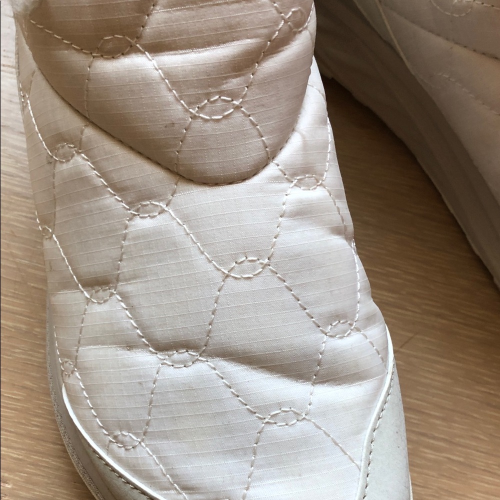 Merrell Women's Quilted Slip-On Snow Shoes - White - Picture 4 of 7